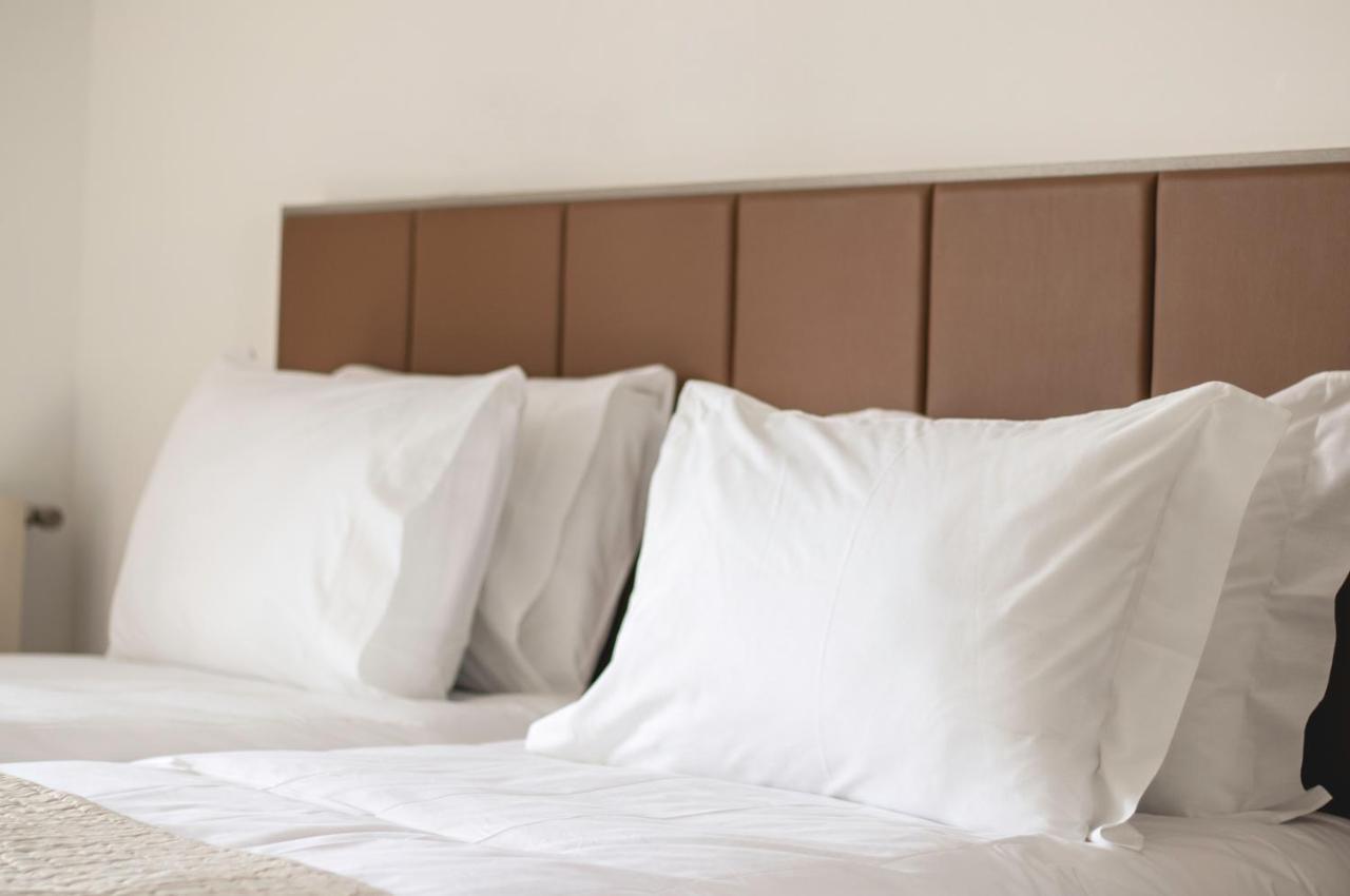 Up Hmb Hotels Fermentelos Luaran gambar